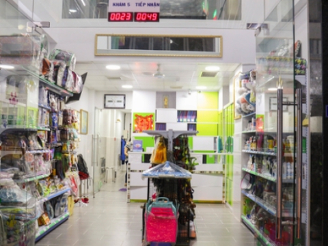 Tiếp tân